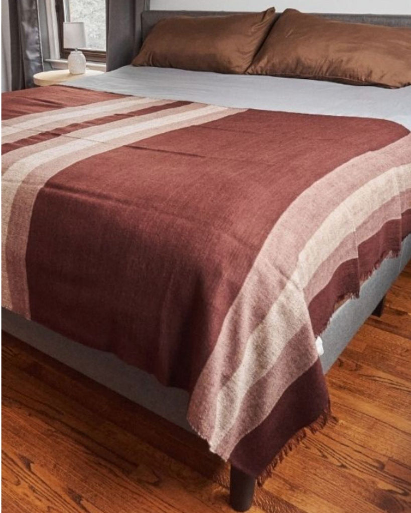 Luxury Blankets & Bedspreads - Sustainable Gifts UK