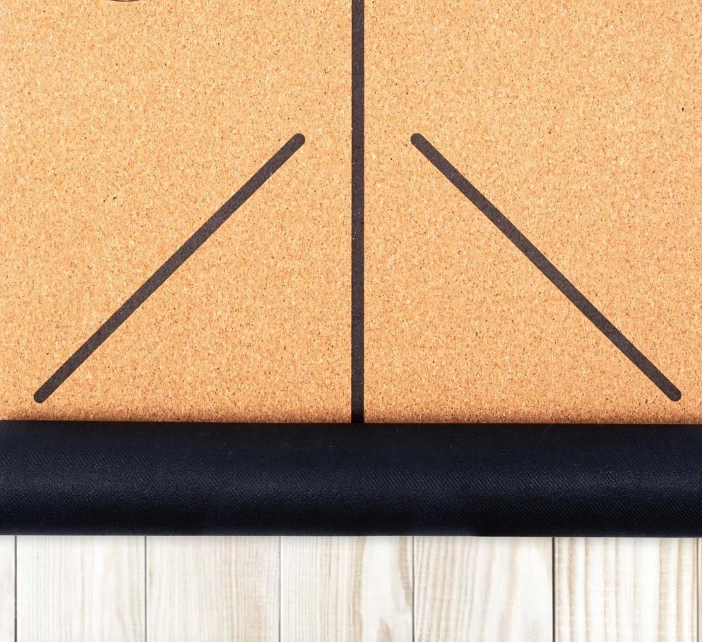 cork yoga mat with alignemnt lines