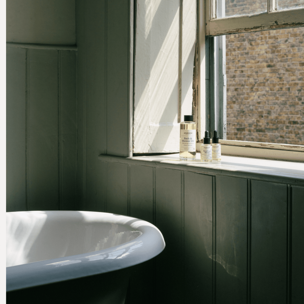 A mineral-rich salt blend with essential oils to promote relaxation, recovery, and deep, restful sleep. - luxury bath salt