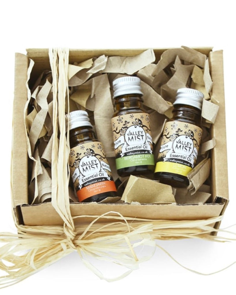 essential oils gift box _ best relaxation gift set _ mindful gift for a stressed person _ essential oils uk _ organic bergamot oil