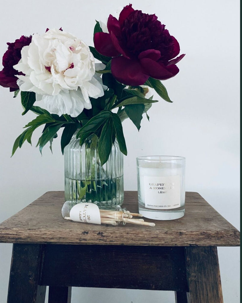 Eco-friendly & Vegan Candles - handmade in the UK using natural ingredients including soy wax and organic essential oils.