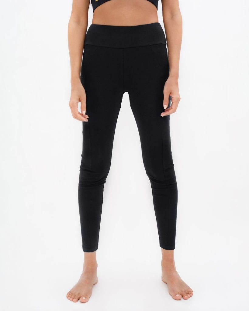 sustainable activewear. - black leggings for yoga