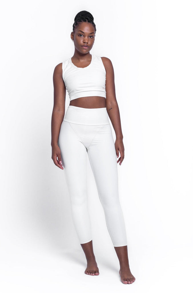 white activewear leggings - econyl sustainable activewear. - best white gym legings